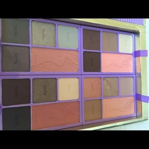 👑 Tarte away oui go shadow palette