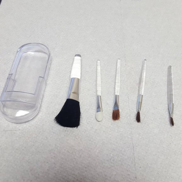 Unused Mini eye brush travel kit - Picture 1 of 1