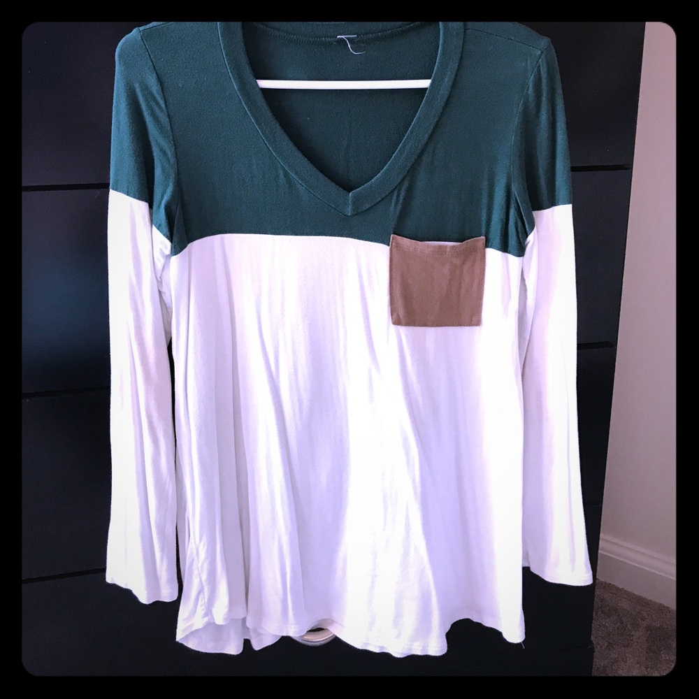 Trendy flowy top!