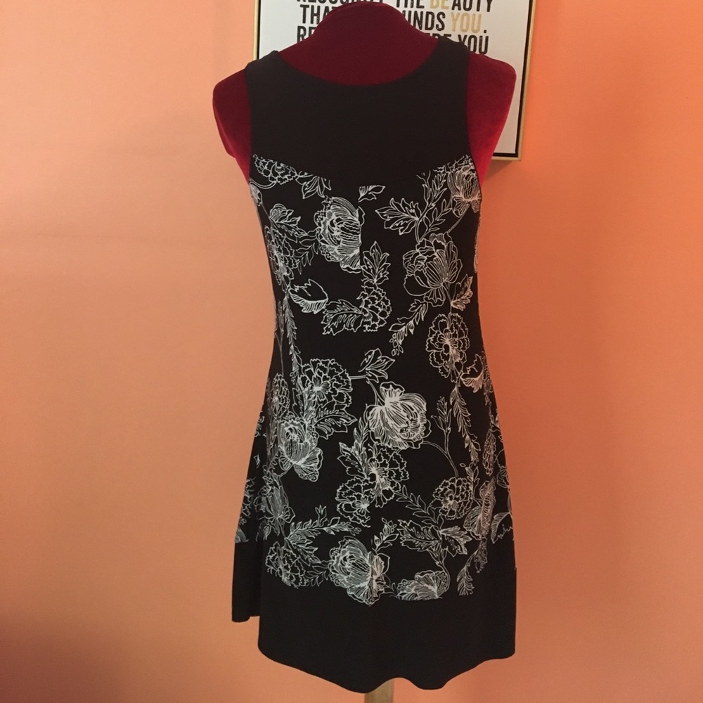Summer Dress - Picture 3 of 3