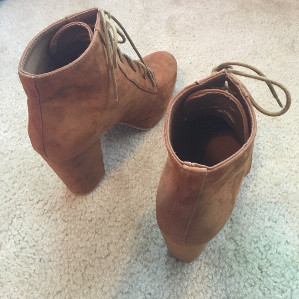 Brown lace up booties - Picture 4 of 5