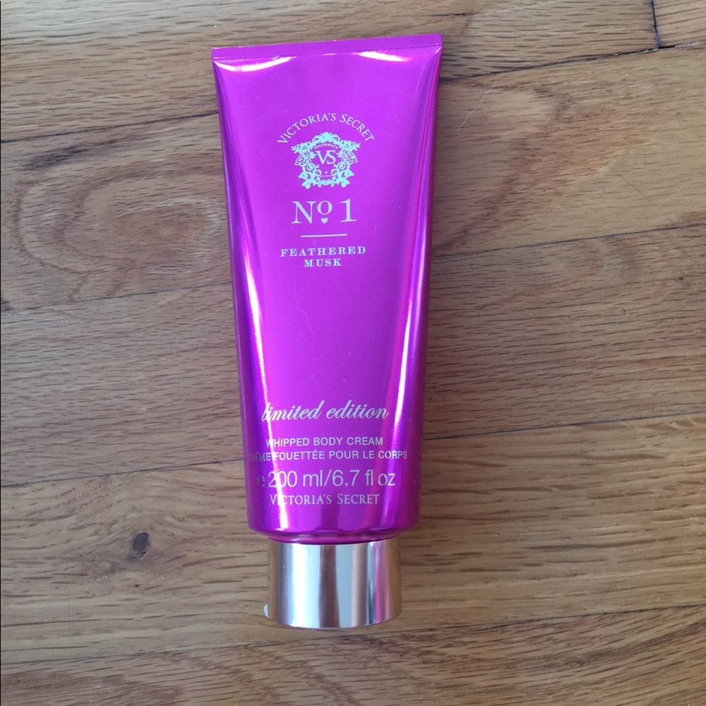 New Victoria's Secret Feathered Musk LIMITED