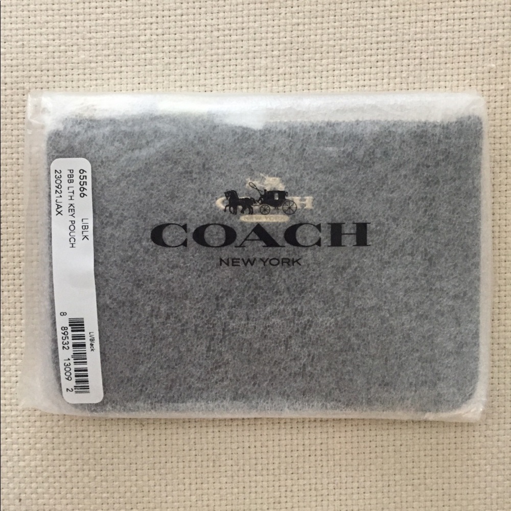 BNWT Coach Leather Key Pouch for @Keri34