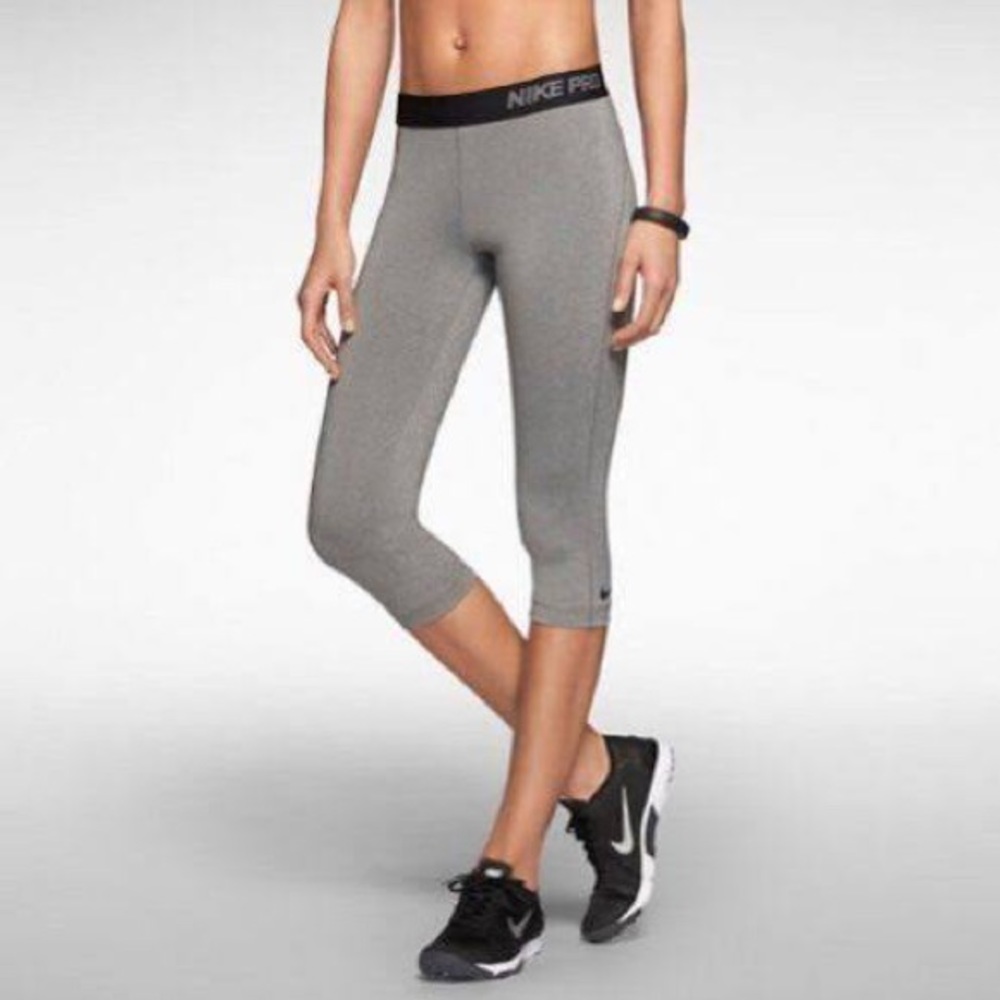 Nike pro gray cropped leggings