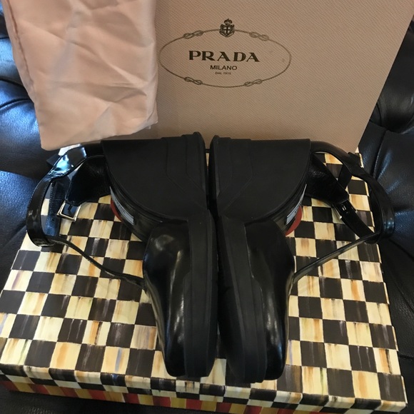 🌹PRADA (NWT) HEELS - Picture 4 of 8
