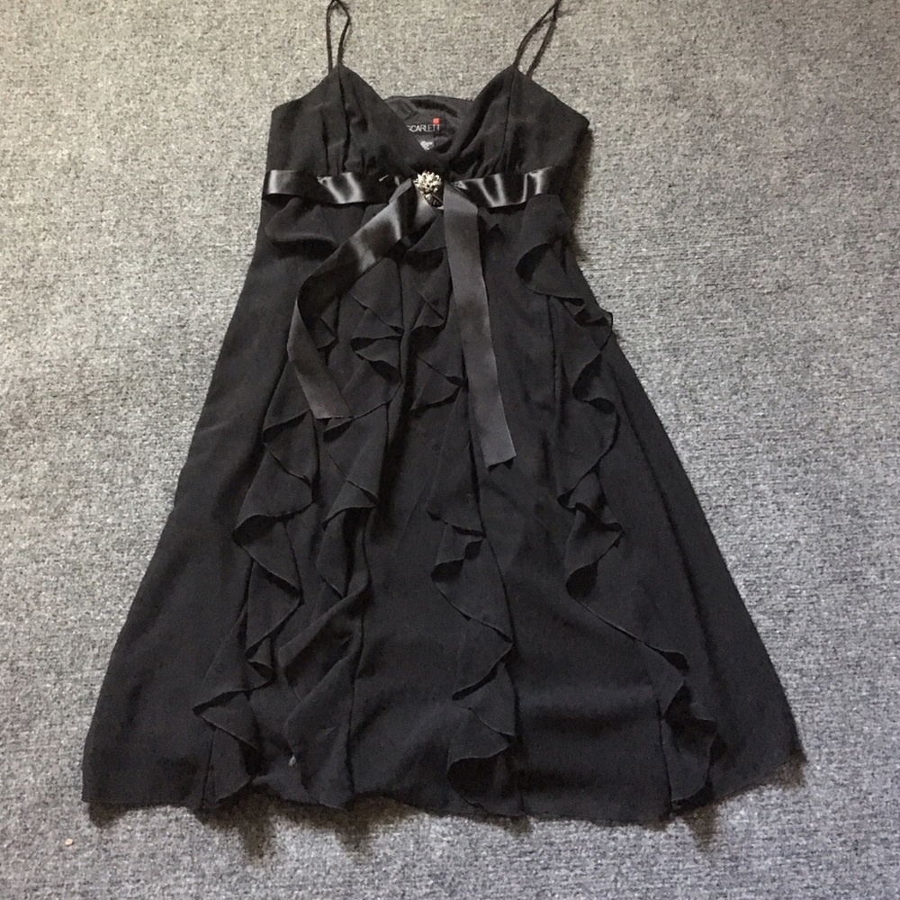Scarlett party dress in black LBD