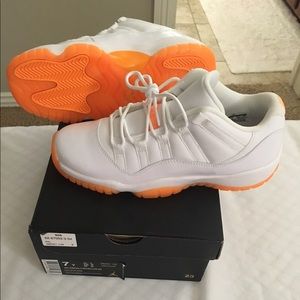 Retro Jordans 11 orange 7 youth