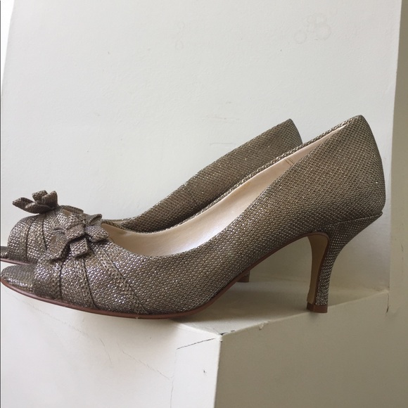 CAPARROS HEELS SIZE 9.5 - Picture 2 of 5