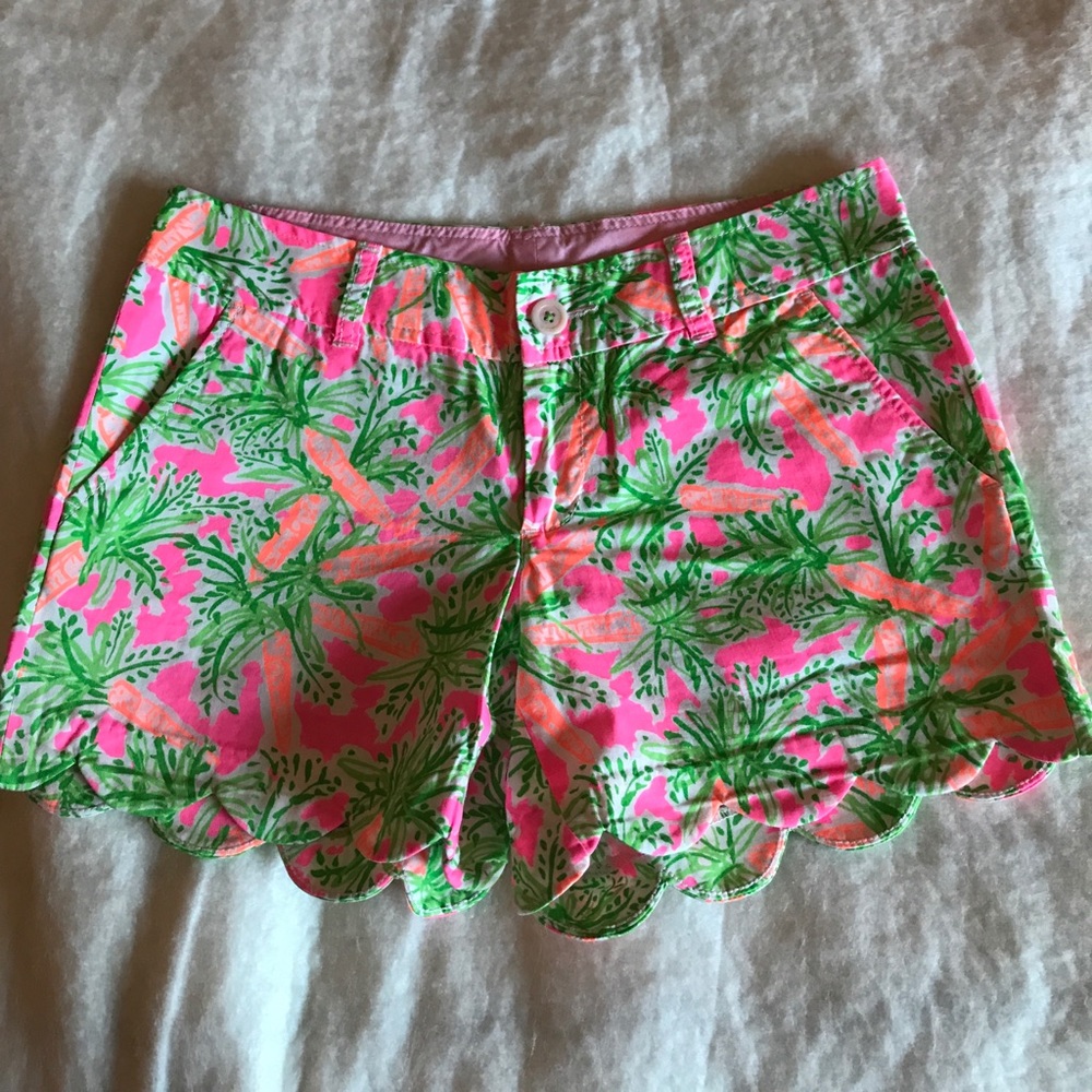 Lilly Pulitzer buttercup short size 4