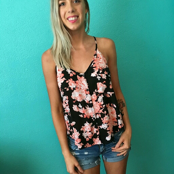 Top - Picture 2 of 2