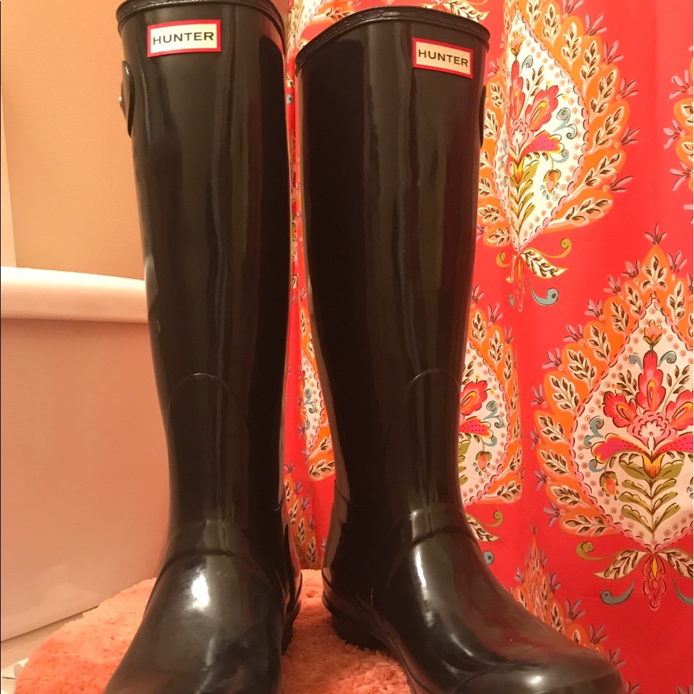 Hunter boots, size 10 and luxury shearling insoles
