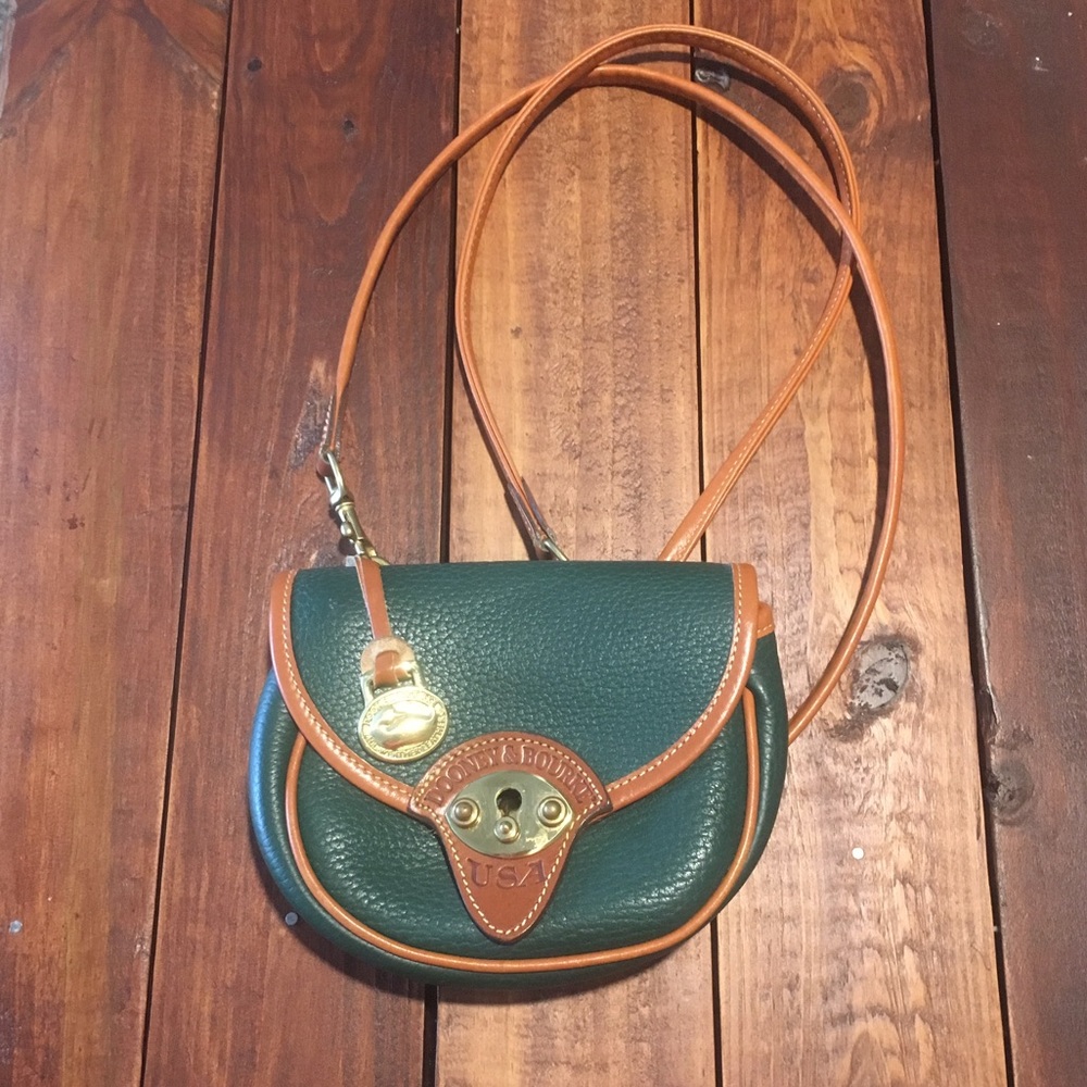 Vintage Dooney and Bourke cross body purse