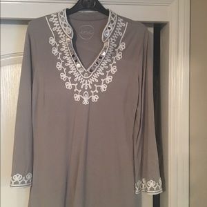 INCtop with embellished collar and bottom