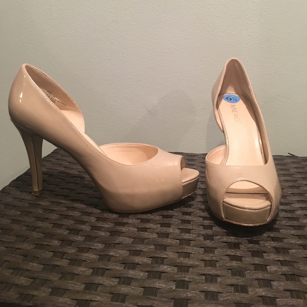 NINE WEST Nude Peep-toe Pumps