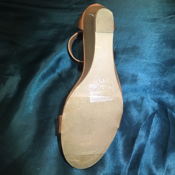 Shoes - Picture 4 of 4