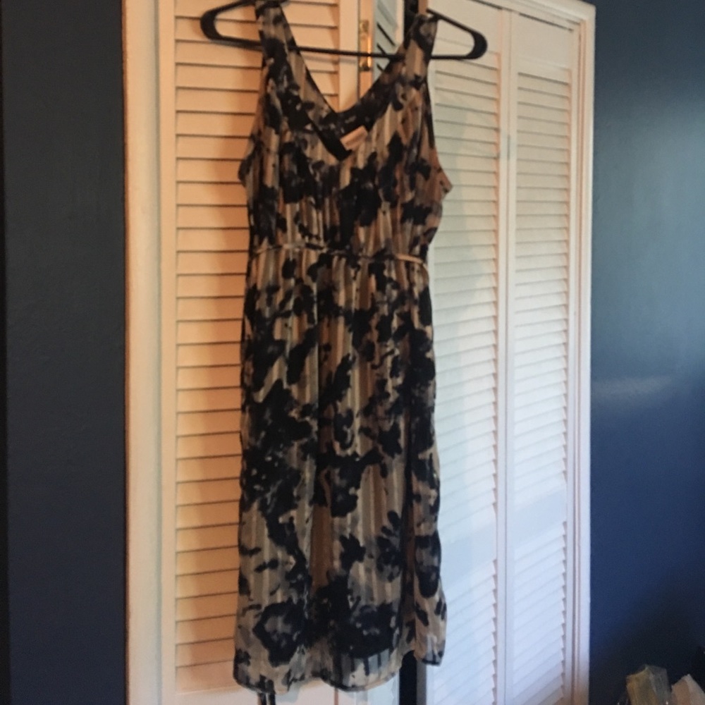 Motherhood Maternity summer dress