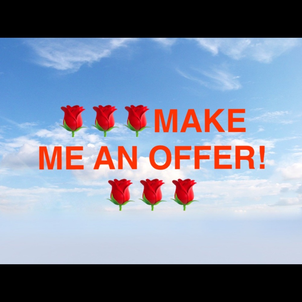 REASONABLE OFFERS ARE WELCOME🌹🌹🌹🌈🌈🌈🌈