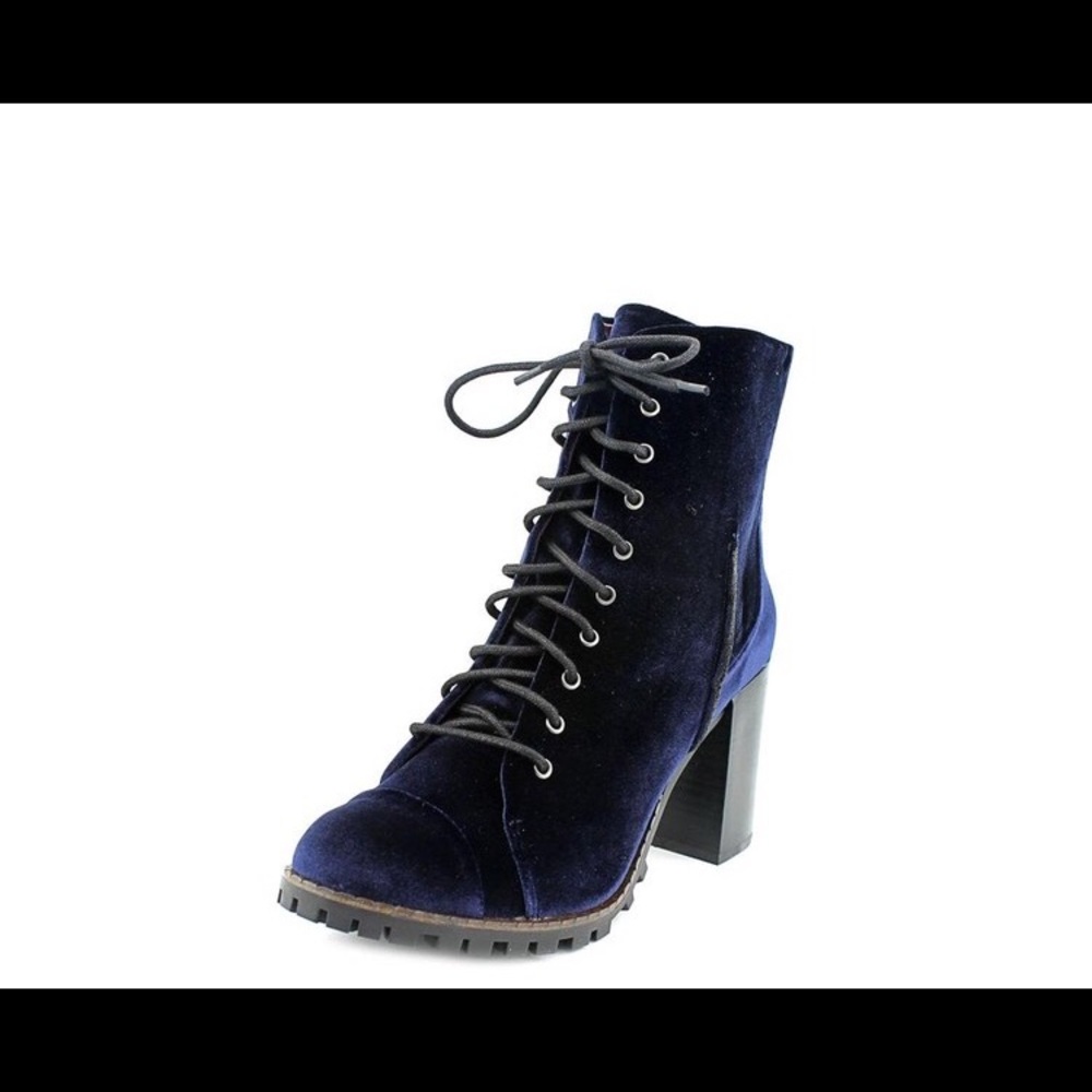 Crushed velvet blue boots