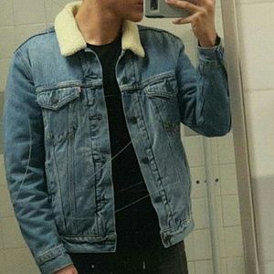 Levis sherpa trucker jacket
