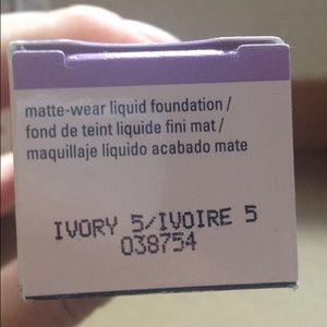 Mary Kay matte-wear wear liquid foundation ivory 5