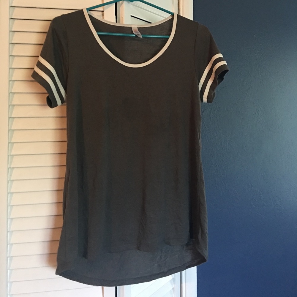 Grey and white XXS Lularoe classic tee