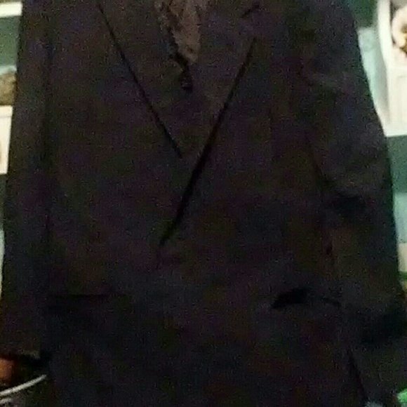 Man's suit - Picture 1 of 2