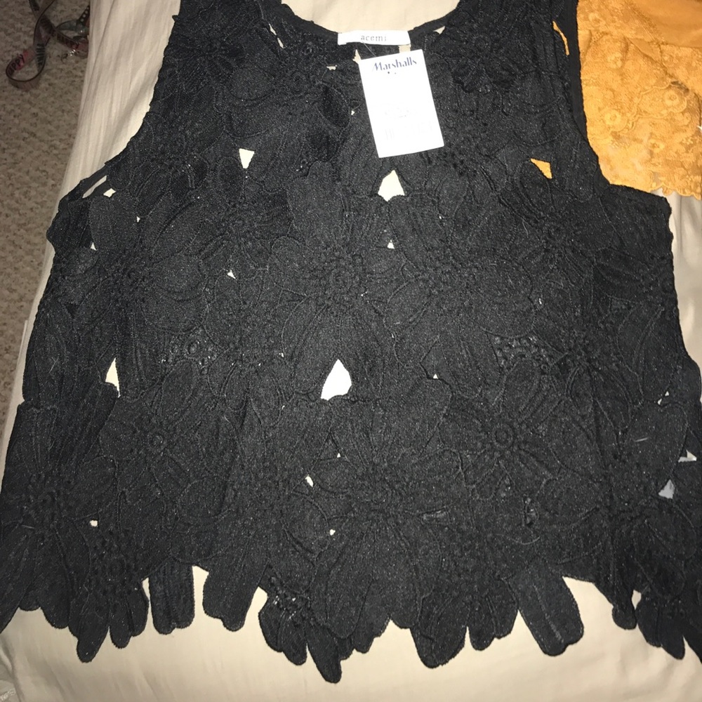 Cute crop top shirt
