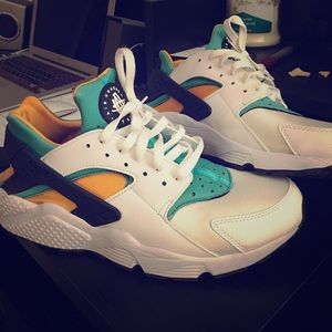 Huaraches gold and green