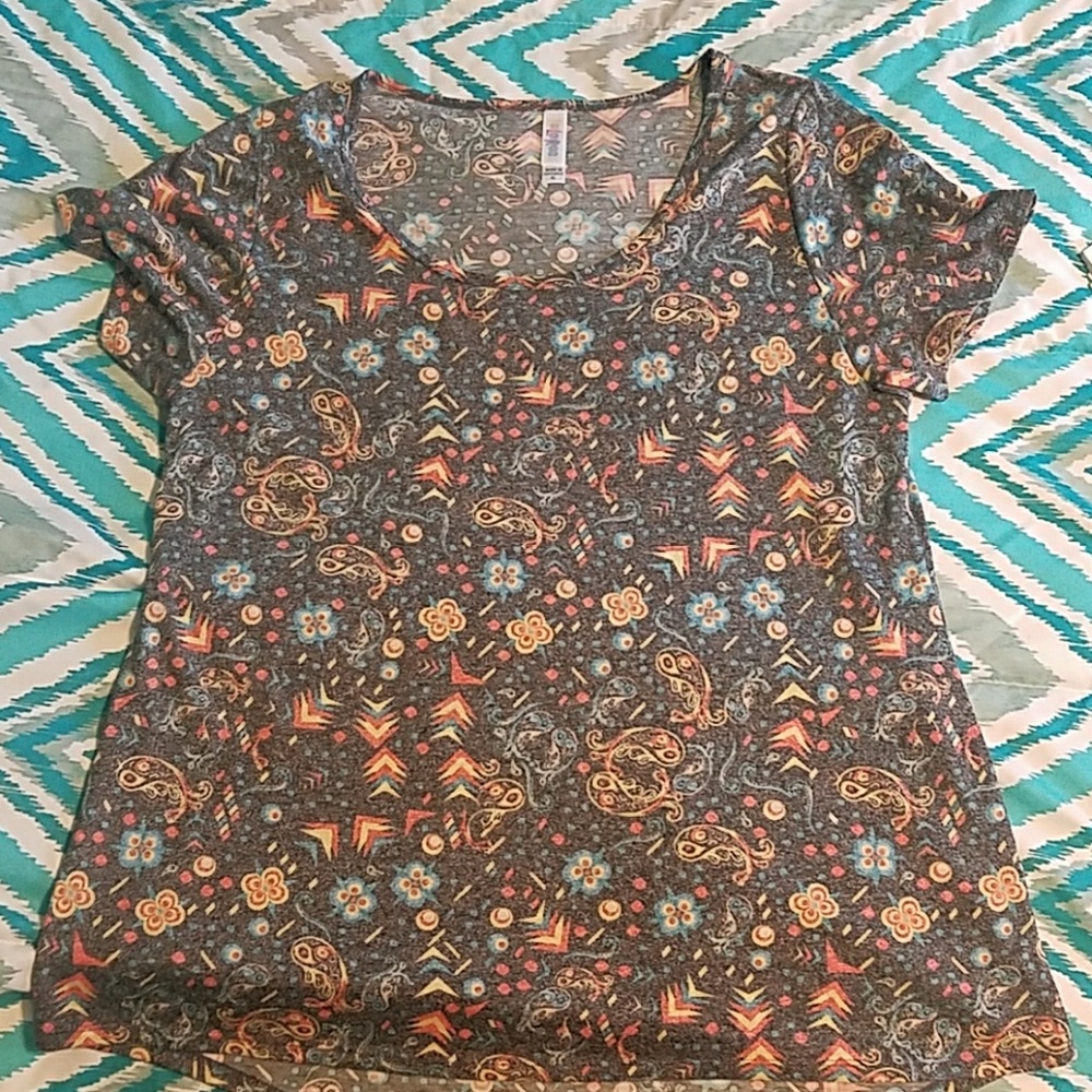 LulaRoe Classic Tee