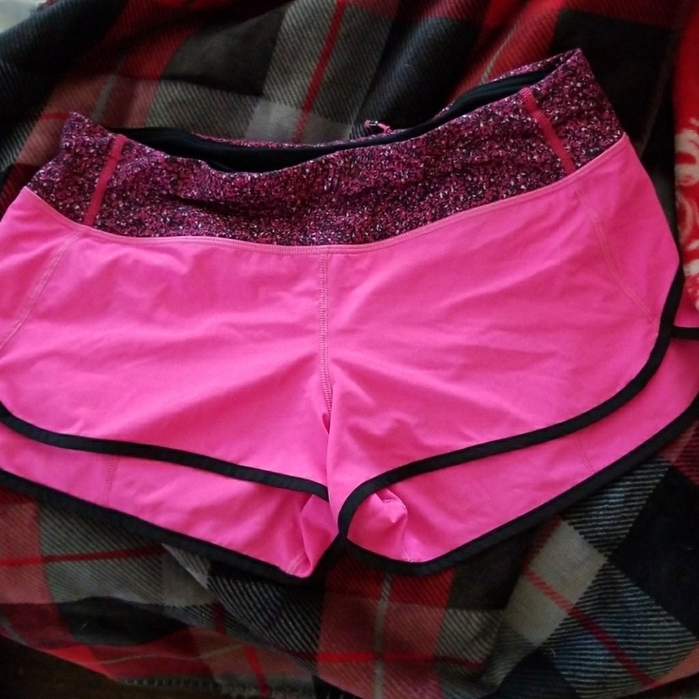 Pink lulu shorts.