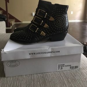 Steve Madden black bootie