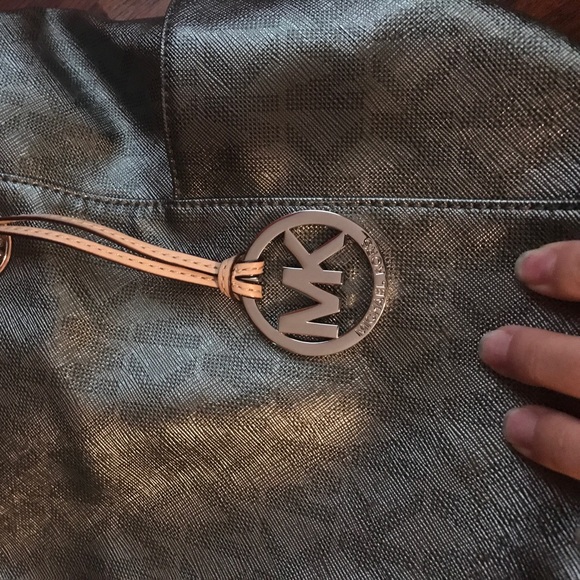 SOLD. - Picture 2 of 4