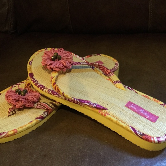Bali gold flip flops - Picture 1 of 6