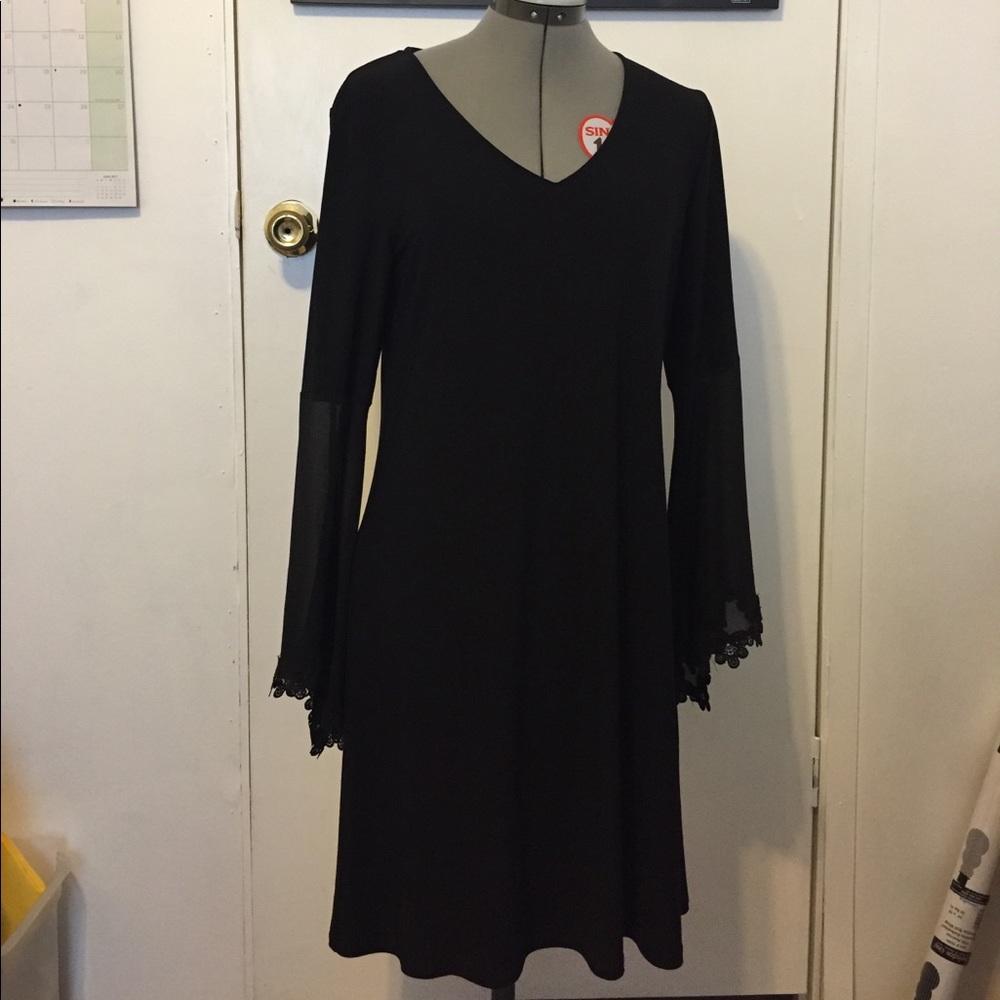 Little Black Dress ▪️▪️