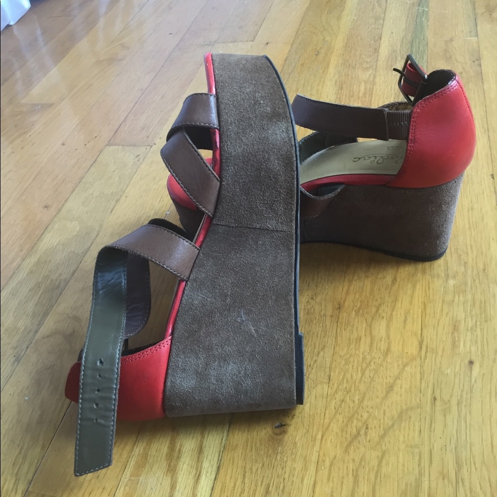Platform wedge - Picture 3 of 3
