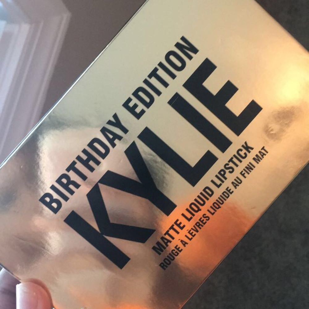 Kylie Jennet Birthday Edition 6 mini pcs
