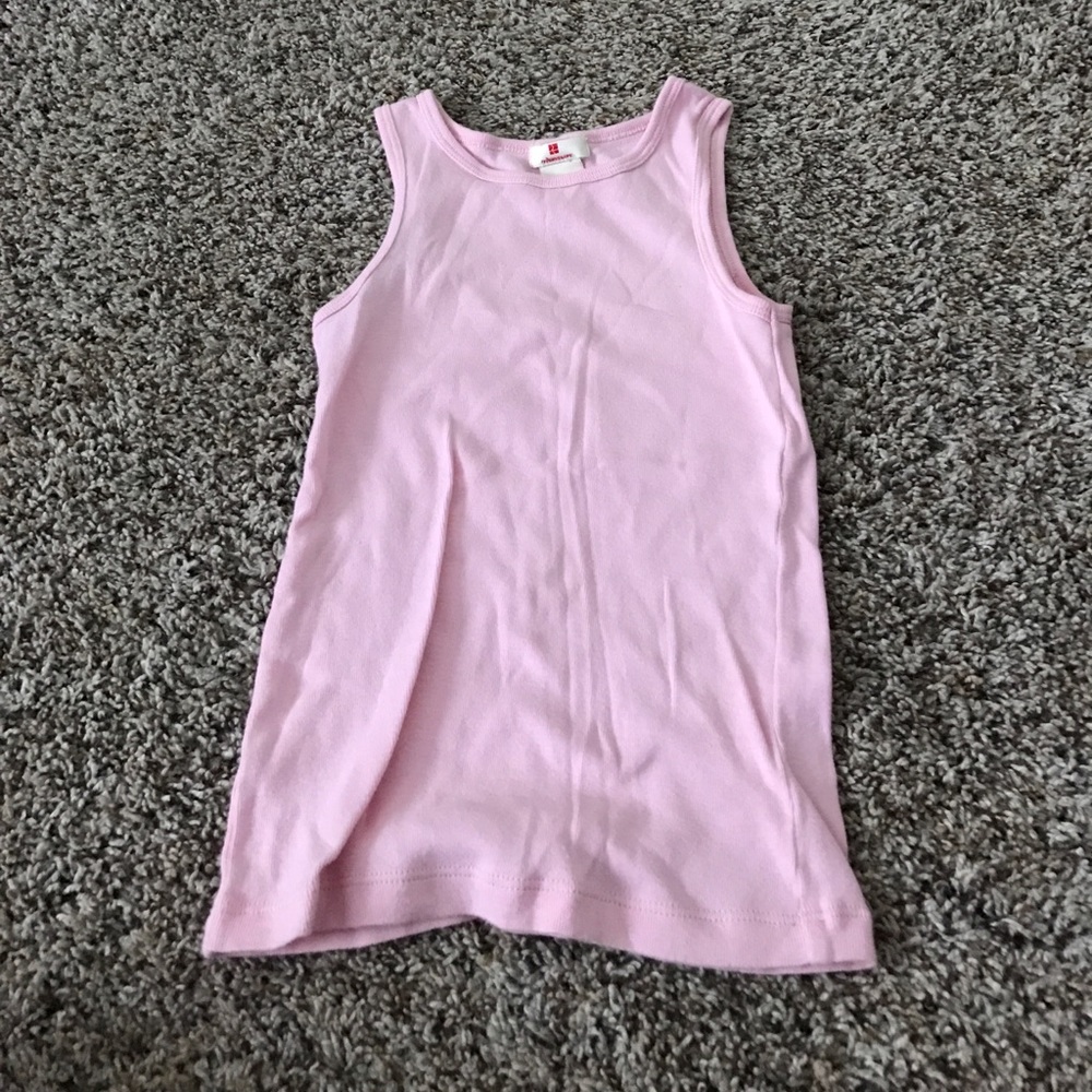 pink tank top