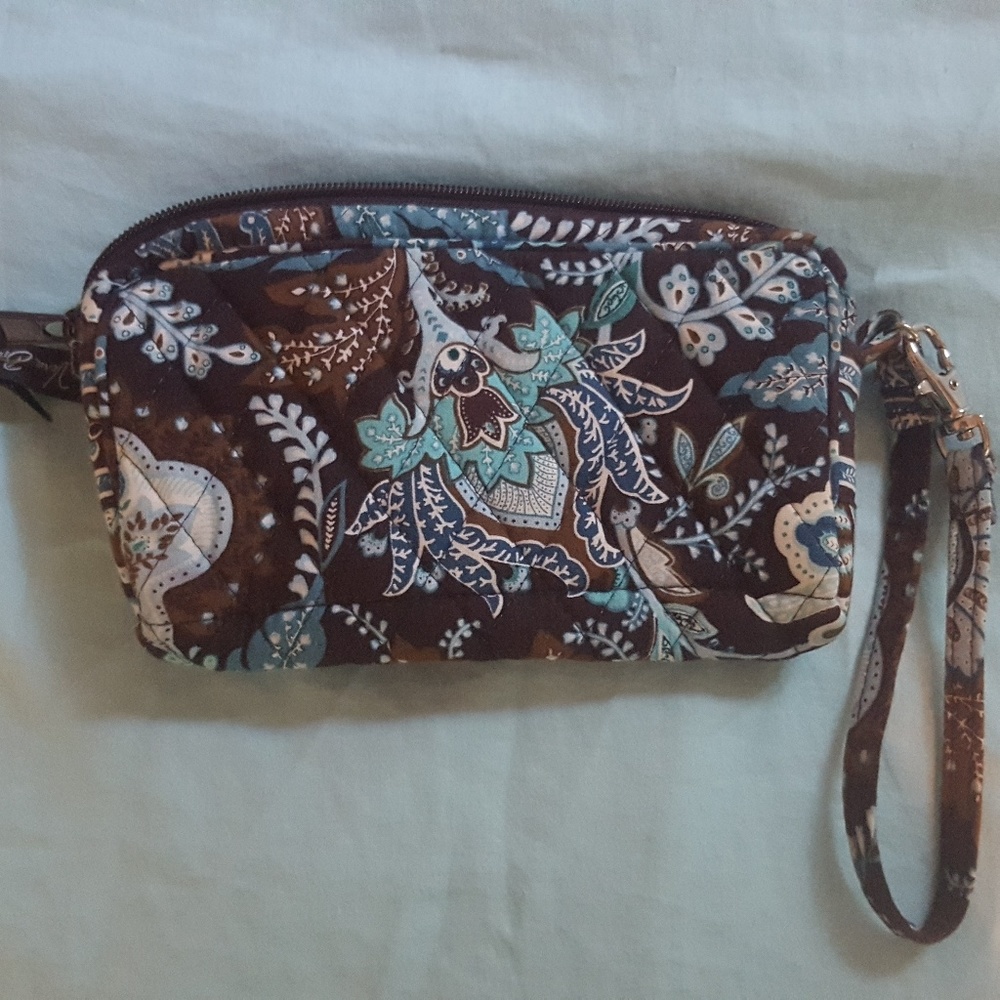 FLASH SALE Vera Bradley wristlet