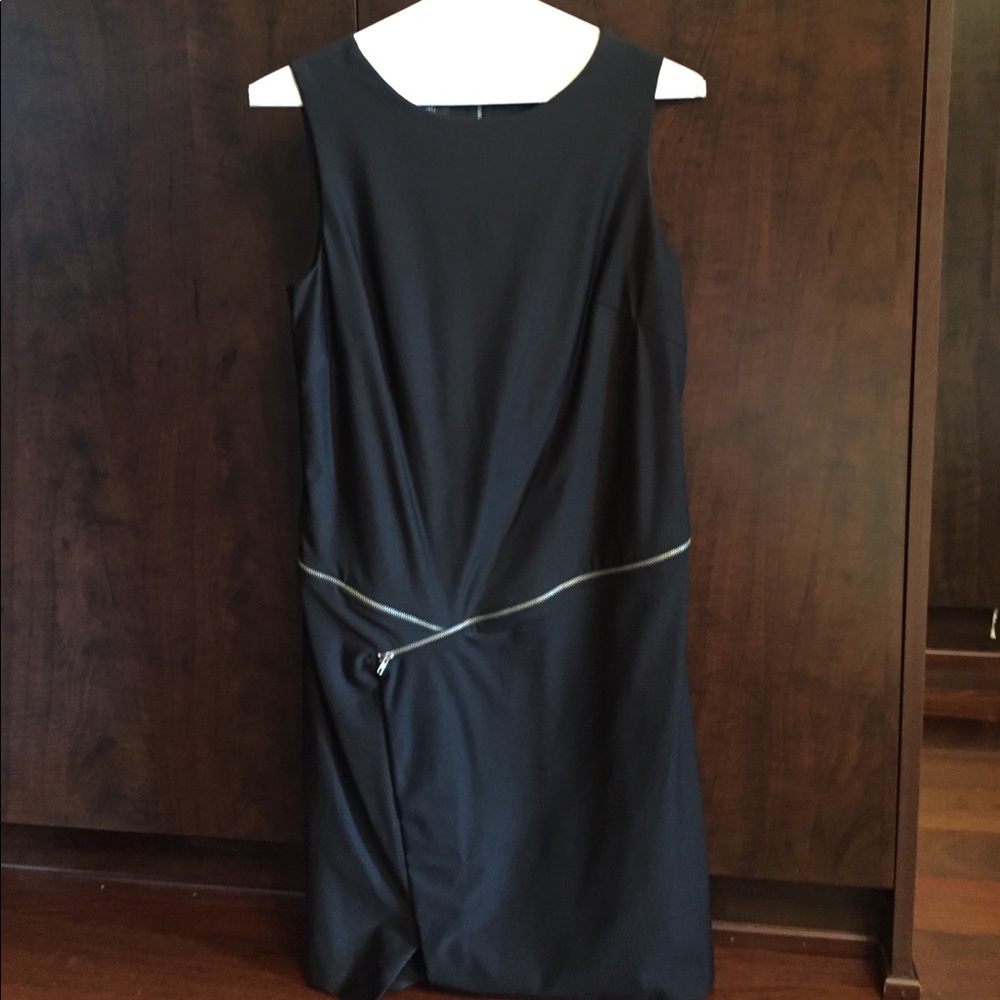 Stylish Black day dress for any occasions.