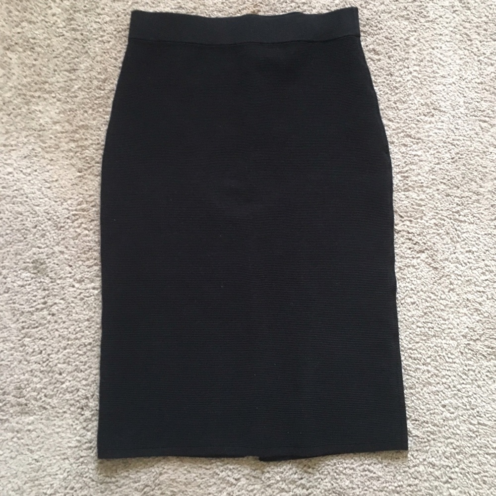 Uniqlo Black Pencil Skirt