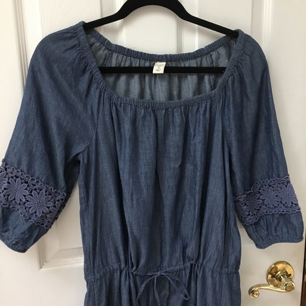 Blue chambray 3/4 sleeve dress.