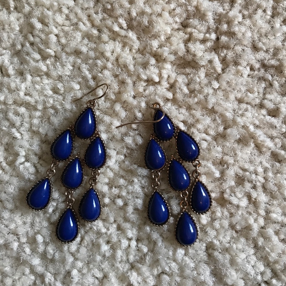 Earrings - Picture 1 of 1