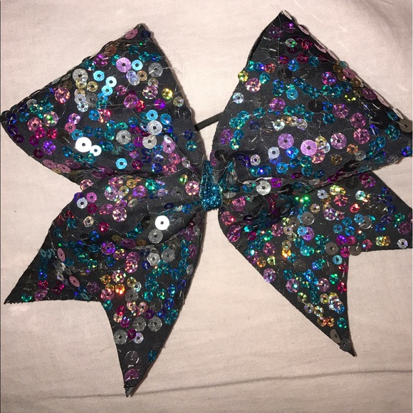 Cheer bow - Picture 2 of 2