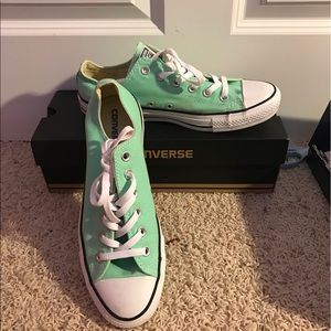 Mint Converse