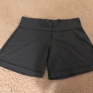 Drawstring lulu athletic shorts