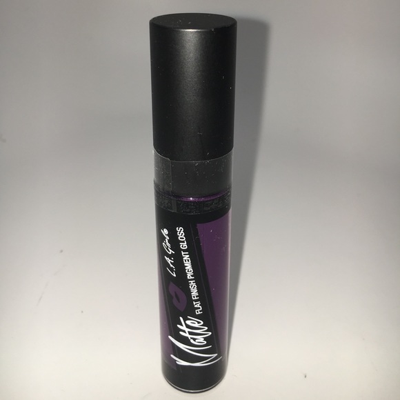 L.A. Girl Matte Finish Lip Gloss Black Currant - Picture 1 of 2