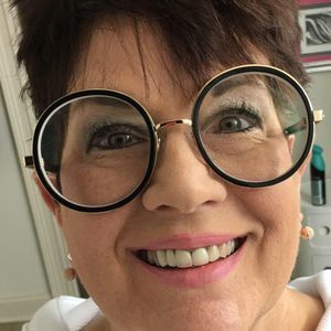 Meet your Posher, Diana