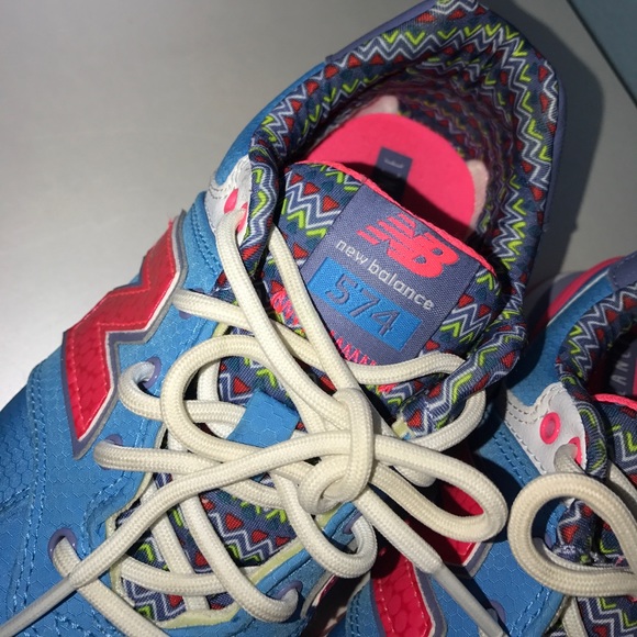 New Balance 574 - Picture 2 of 5