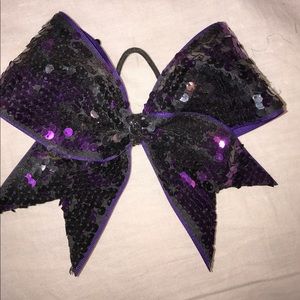 Cheer bow