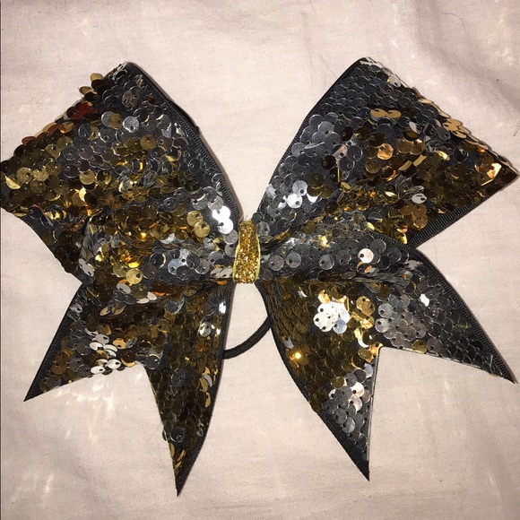 Cheer bow - Picture 2 of 2
